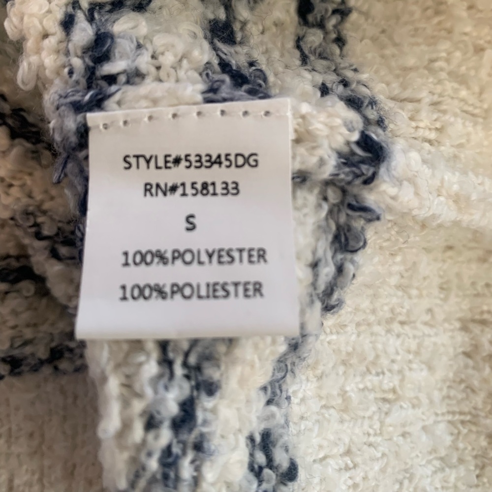 Staccato Colorful Sweater from Dry Goods - Picture 6 of 6